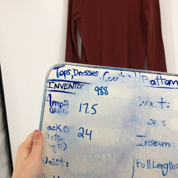 NWT Zeanna Outfitters All Seasons V neck long sleeve tee brick red M - Picture 12 of 13